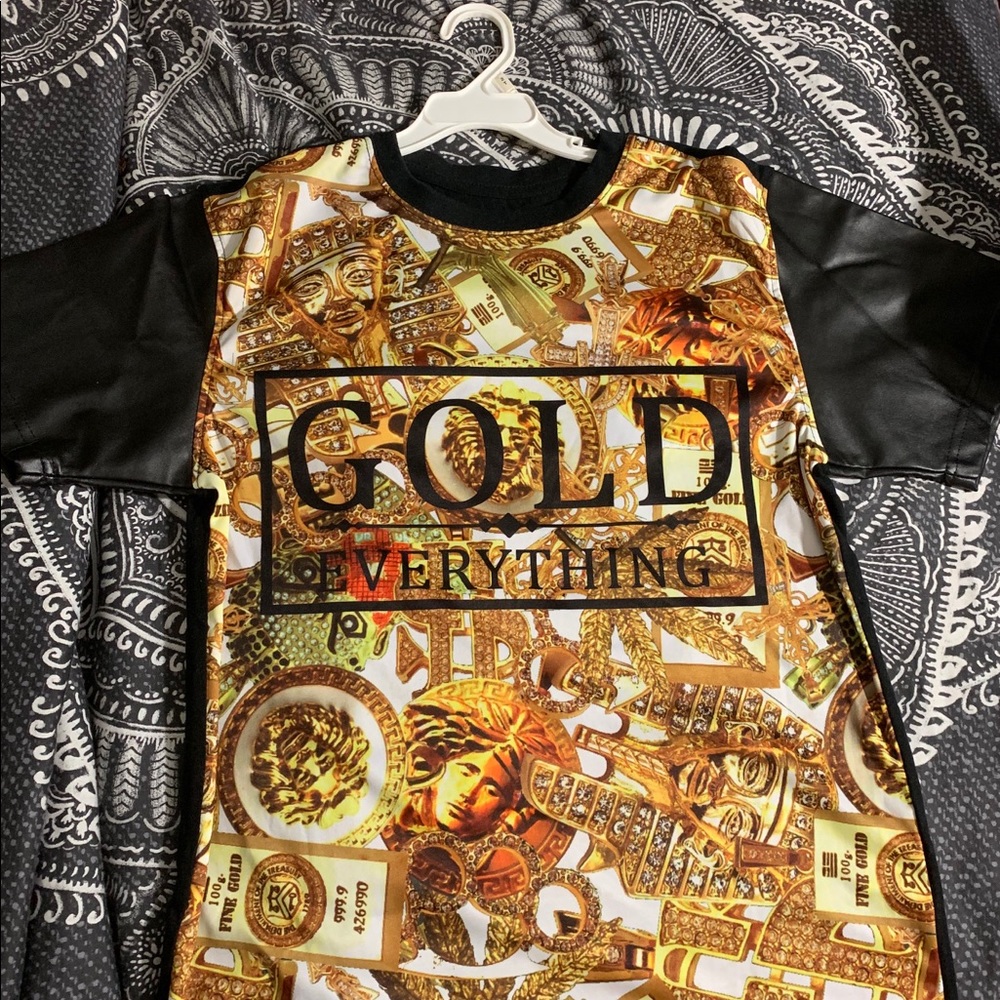 Boys graphic tees